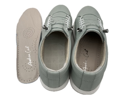 andrea-conti-mint-sneaker-elastiekjes