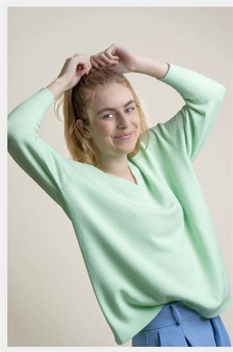 BONITA AVE Sam viscose v-neck