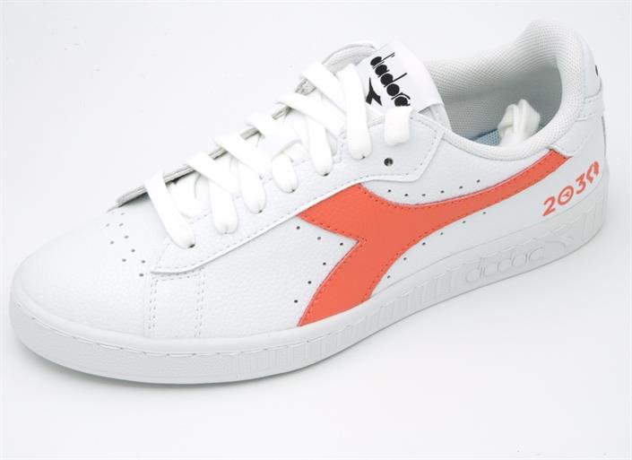 diadora-wit-sneaker-coral