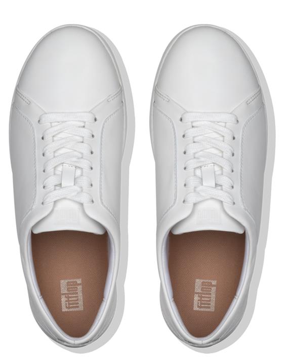 fitflop-white-sneaker