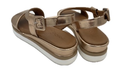 inuovo-champagne-sandaal