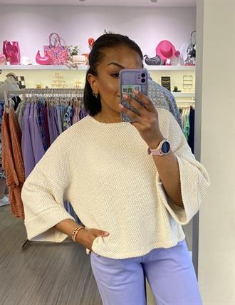 LES JUMELLES Camelia heavy crochet sweater