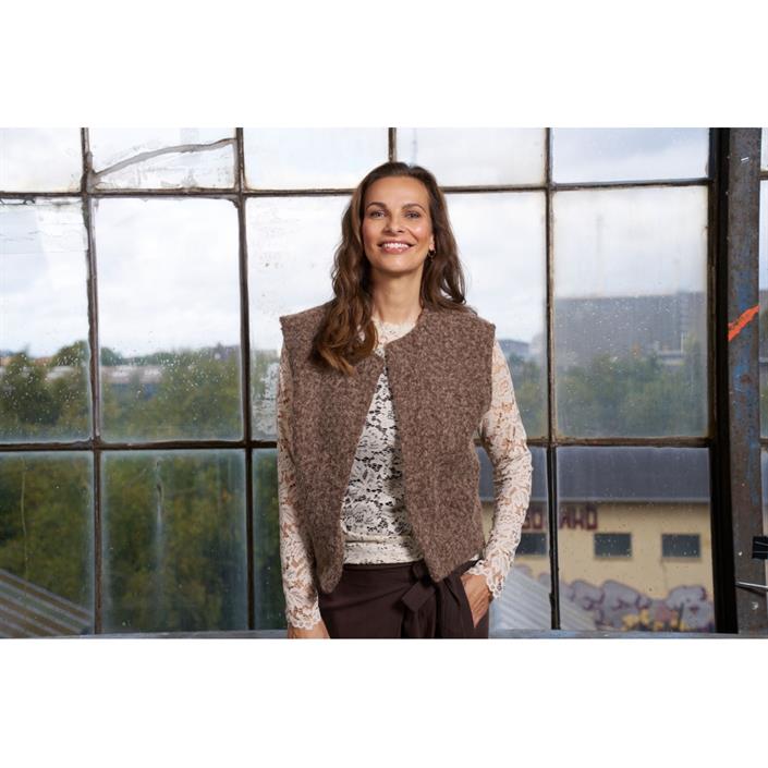 marta-beige-long-sleeve