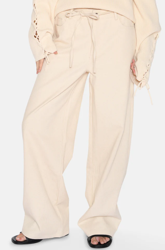 moves-adanna-jeans