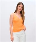 moves-madeline-top