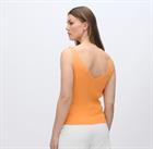 moves-madeline-top
