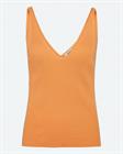 moves-madeline-top