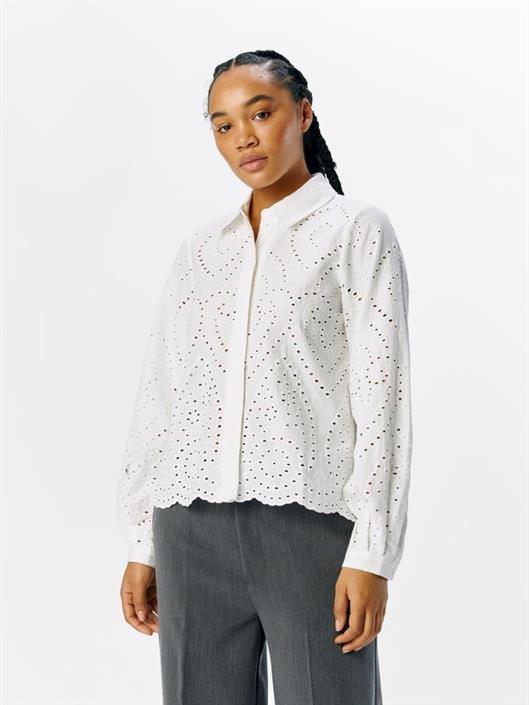 object-bitten-shirt-broderie