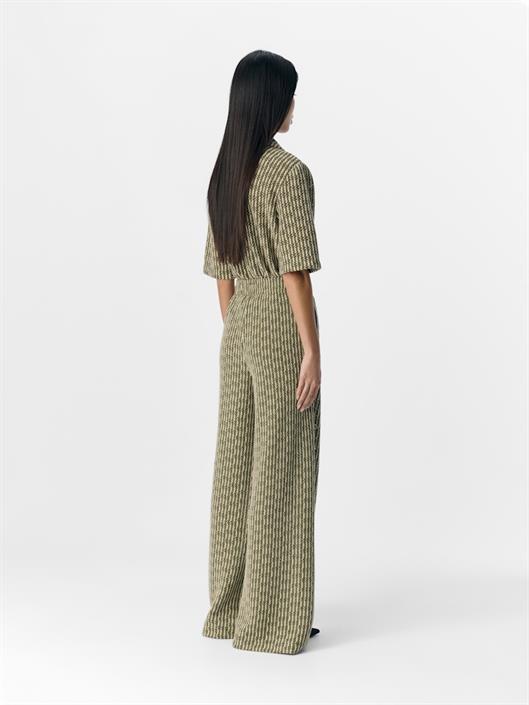 object-isja-pant