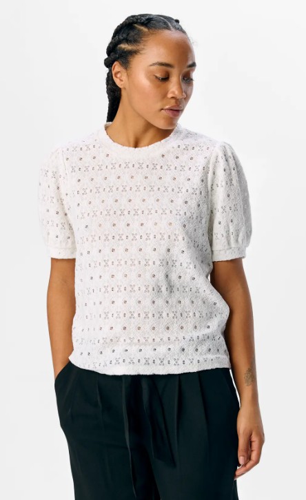 object-laila-broderie-top