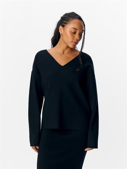 object-reynard-v-neck-pullover