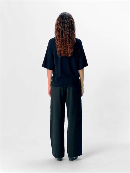 object-thess-2-4-v-neck-top