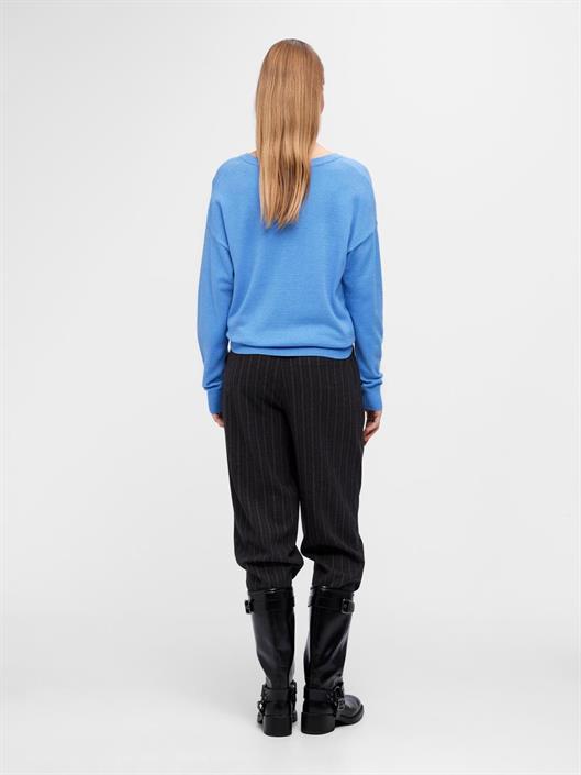 object-thess-v-neck-pullover