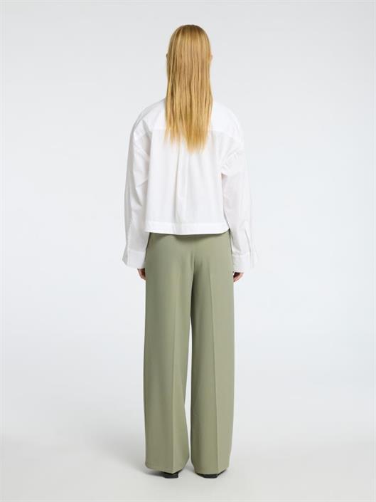 selected-f-astha-cropped-boxy-shirt