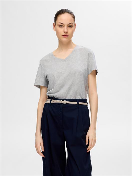 selected-f-essential-v-neck-tee