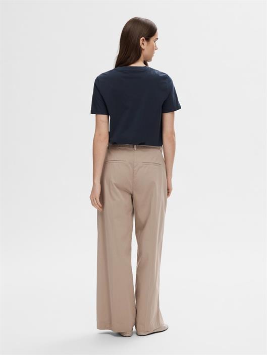 selected-f-myessential-o-neck-tee