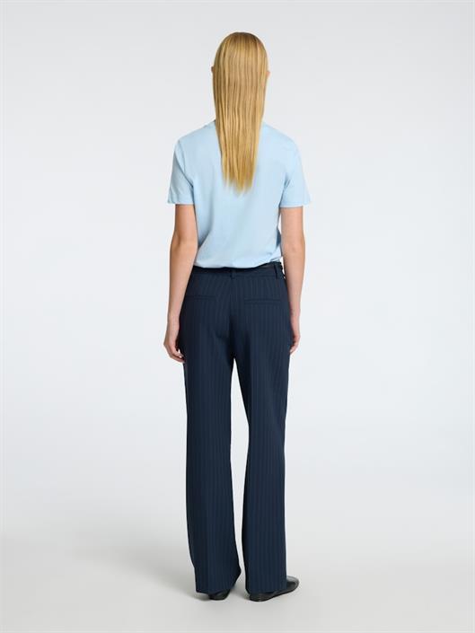 selected-f-myessential-o-neck-tee