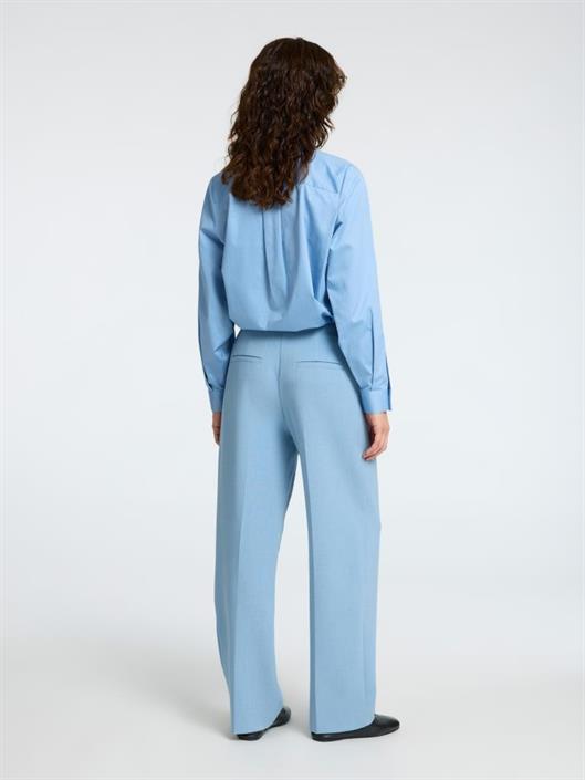 selected-f-rita-freia-straight