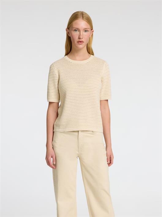 selected-f-vinna-structure-knit