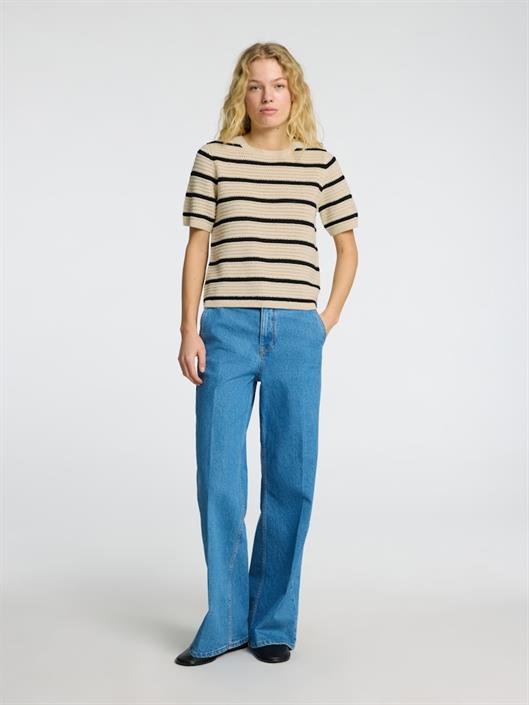 selected-f-vinna-structure-knit