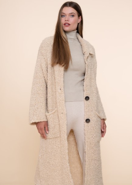 simple-daniela-vest