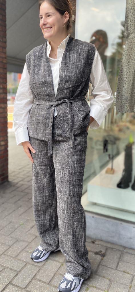simple-vienna-pants