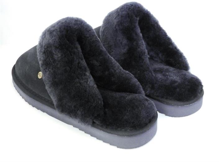 warmbat-blue-sheepskin-slipper