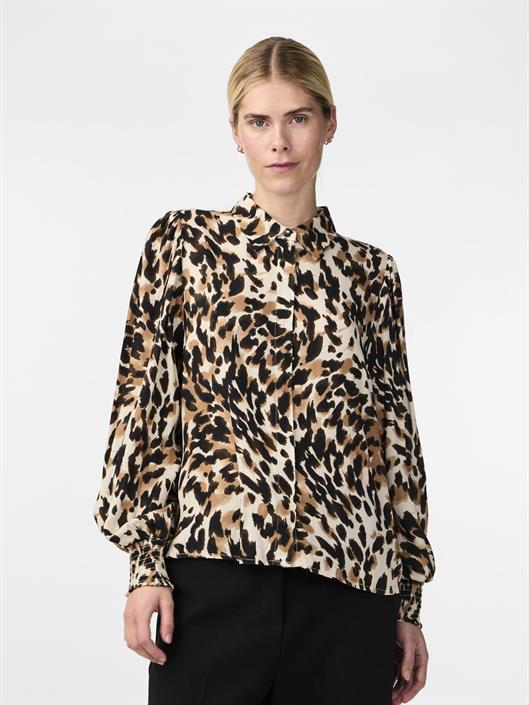yas-alira-shirt
